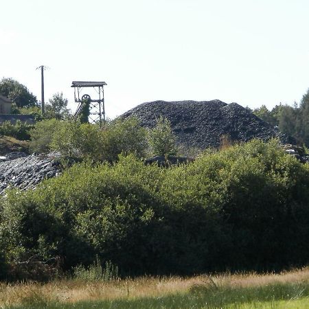 Vallee Des Ardoisieres Mael-Carhaix Екстериор снимка